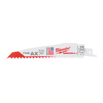 Tigersågblad med röd och vit design, text "THE AX" och "Milwaukee" samt amerikansk flagga.