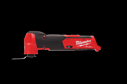Rött och svart multiverktyg med texten "Milwaukee Fuel" på sidan, mot en svart bakgrund.