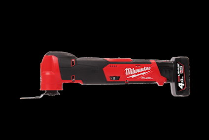 Rött och svart multiverktyg från Milwaukee med svart handtag och batteri med texten "4.0 Ah" på sidan.