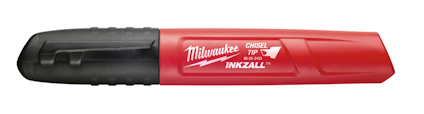Röd markeringstuschpenna med svart lock och texten "Milwaukee INKZALL CHISEL TIP" i vitt.