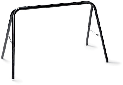 Svart, metallsågformad ställning med två sidostöd och kedja som kopplar samman benen.