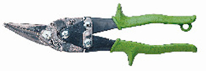 Plåtsax med gröna handtag och svarta skär märkta "WISS M2".